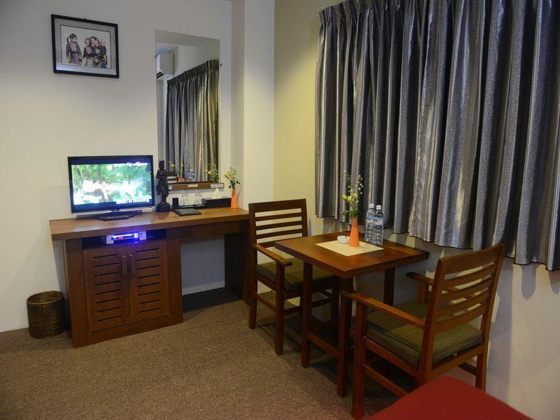 Green Paradise Hotel Rangoon Buitenkant foto