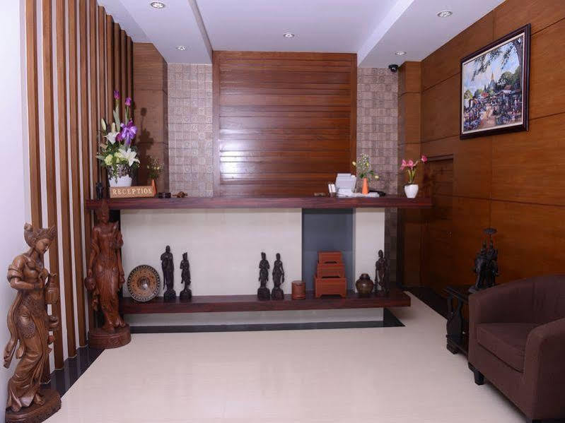 Green Paradise Hotel Rangoon Buitenkant foto
